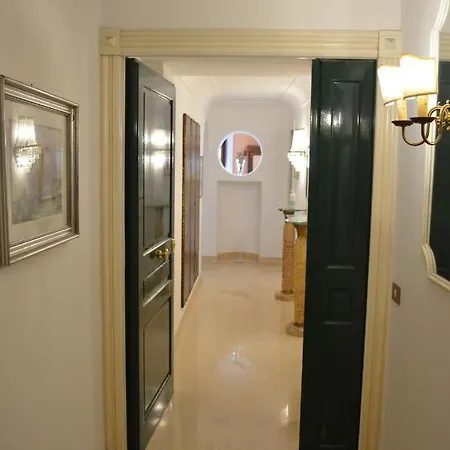 Elegante Nel Centro Di